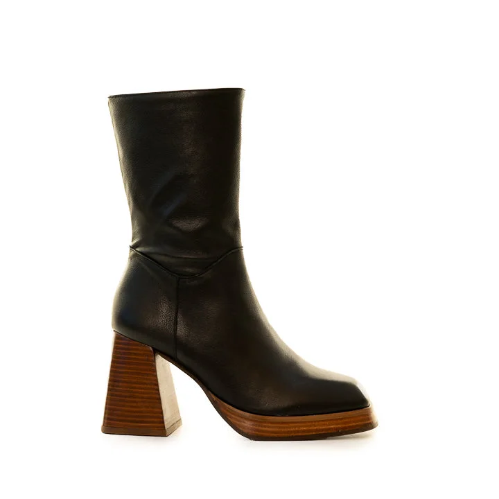 ALAYA ANKLE BOOTS