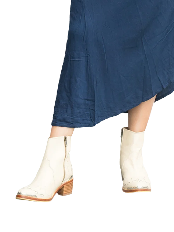 CANGGU Western Leather Boots - Cream