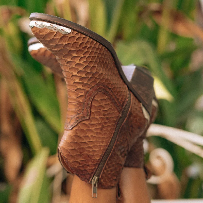 MANTRA Boots - Antique Brown