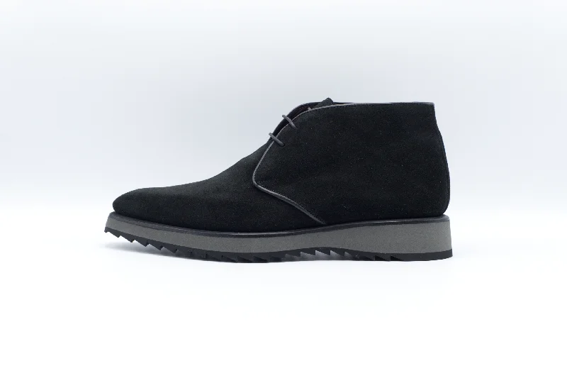 Men's Suede Chukka Boot in Black