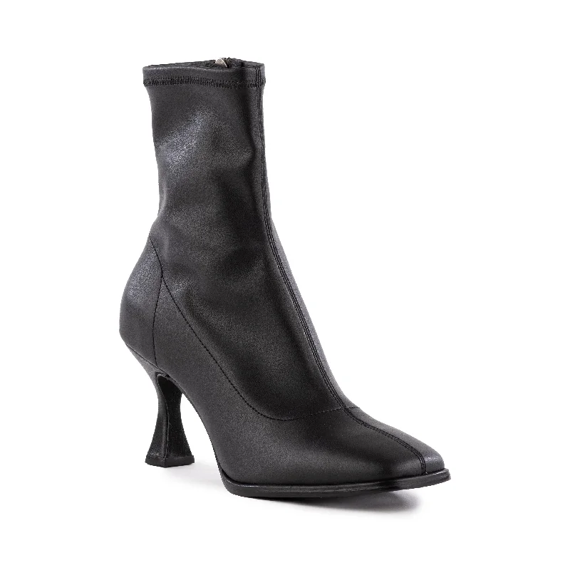 Paragon Dress Boot