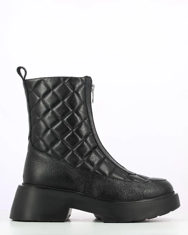 Wonders C-6714 Ladies Black Leather Front Zip Ankle Boots