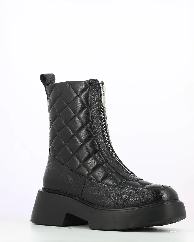 Wonders C-6714 Ladies Black Leather Front Zip Ankle Boots